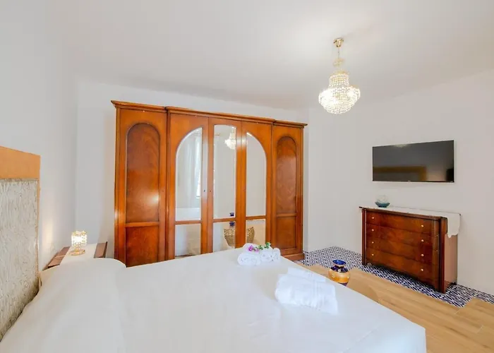 Maison Ranache شقة